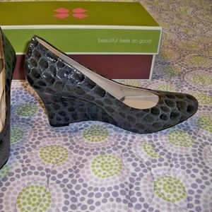 Naturalizer Ashby Wedge Size 8M